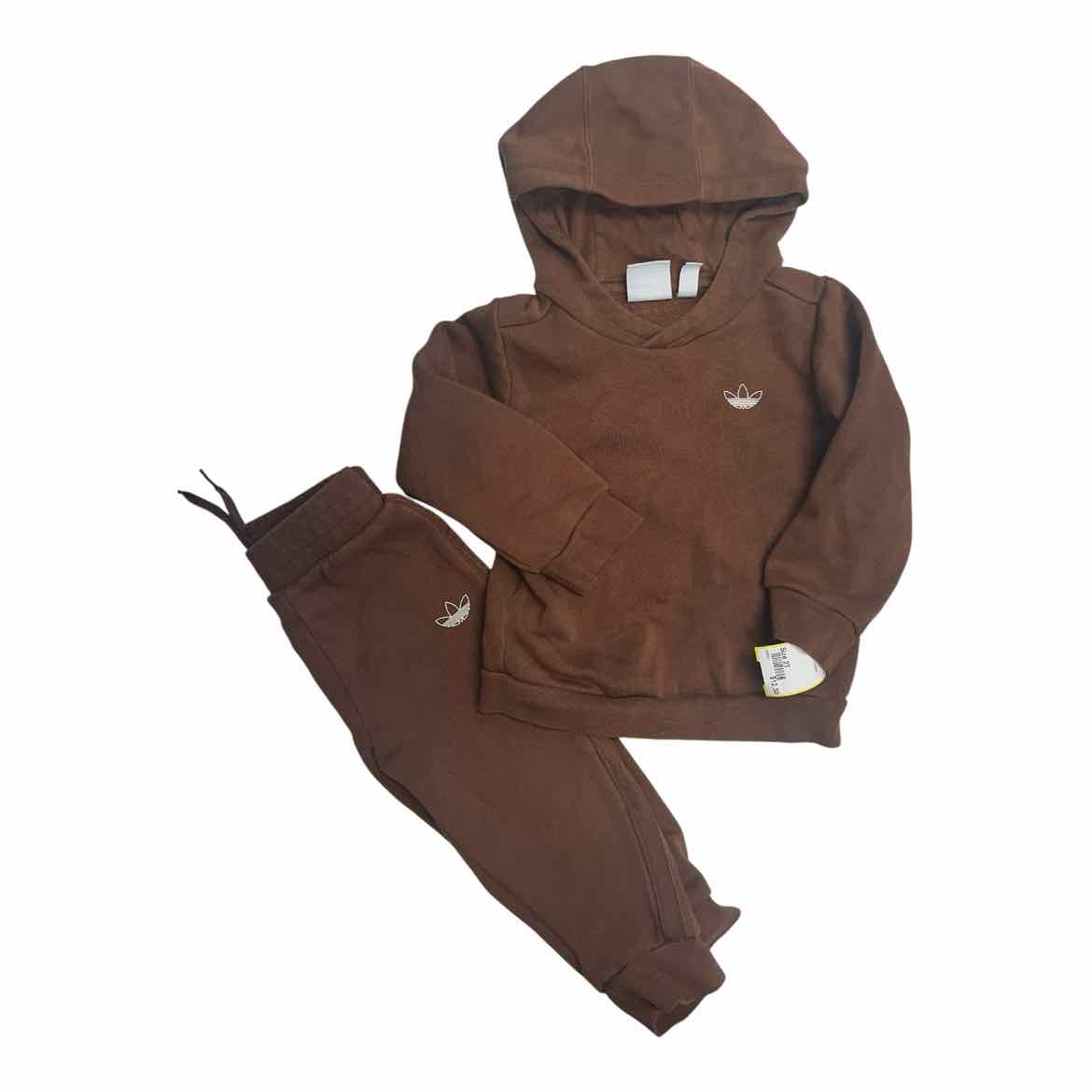 Adidas (B) Brown Toddler Size 2T Boy's 2PCCasual