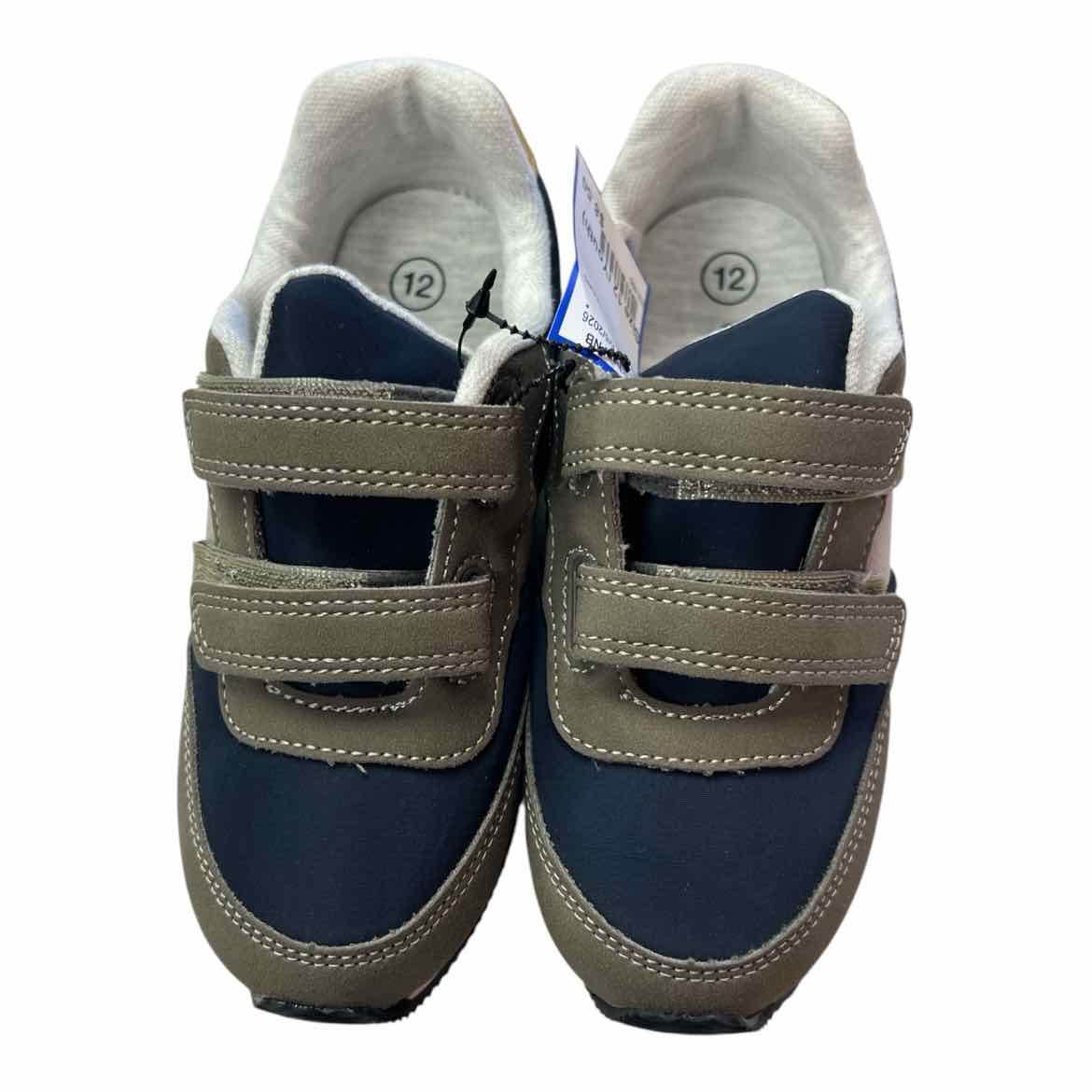 Cat and Jack (D) Grey Youth Shoe Size 12 (Youth) Boy's Athletic Shoes