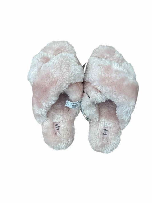 Gap (B) Pink Youth Shoe Size 6 (Youth) Slippers