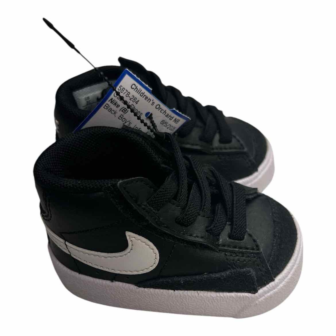 Nike (B) Infant Shoe Size 2 (Infant) Black Boy's Casual Shoes