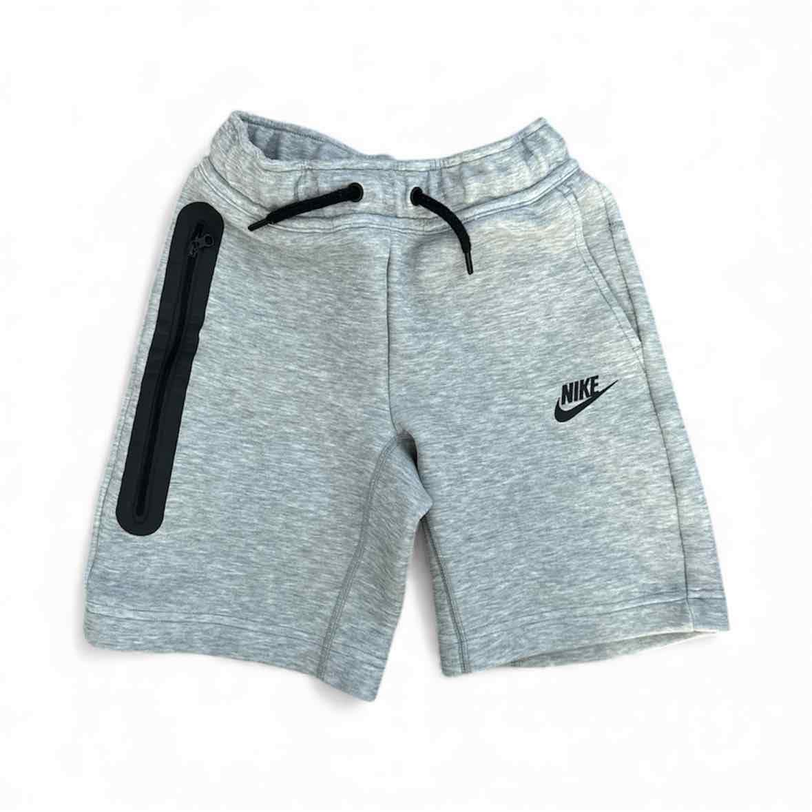 Nike (B) Grey Youth Size 7-8 ShortAthletic