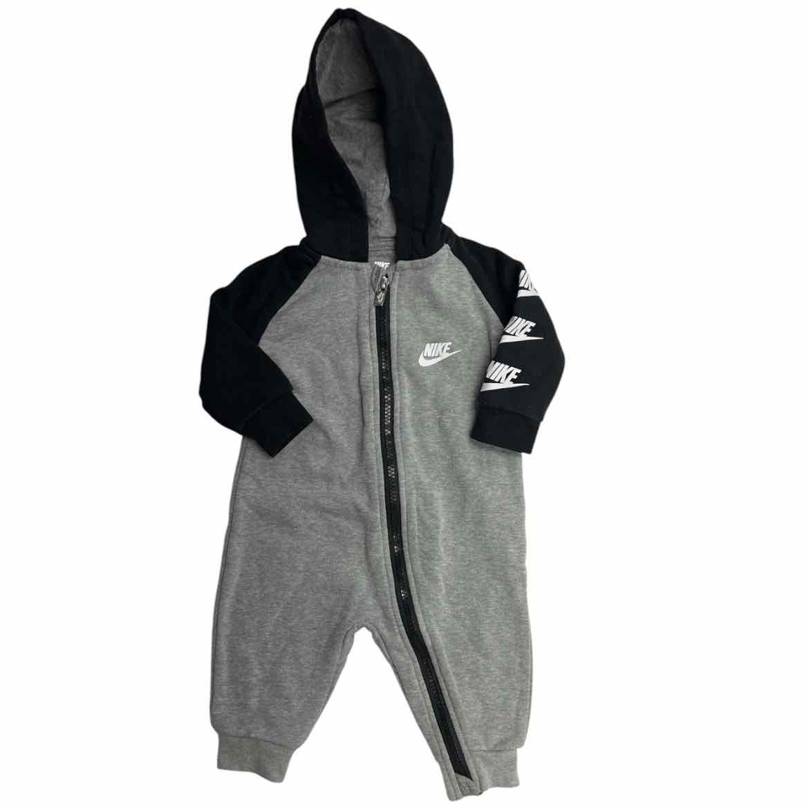 Nike (B) Grey Infant Size 6 MO Boy's 1PC Casual