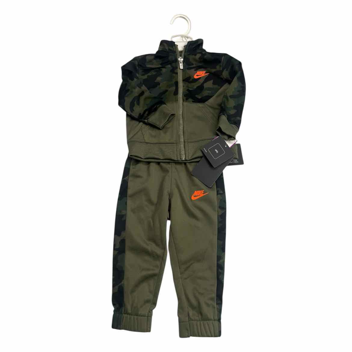 Nike (B) Green Infant Size 12 MO 2PC Athletic Pant Suit