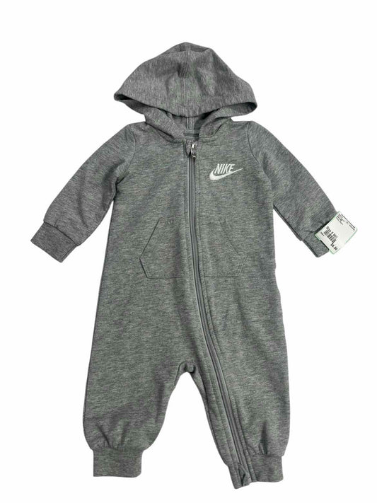 Nike (B) Grey Infant Size 6 MO 1PC Casual