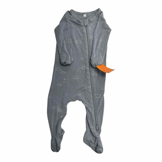 Quincy Mae Grey Infant Size 3-6 MO Boy's 1PCSleepwear