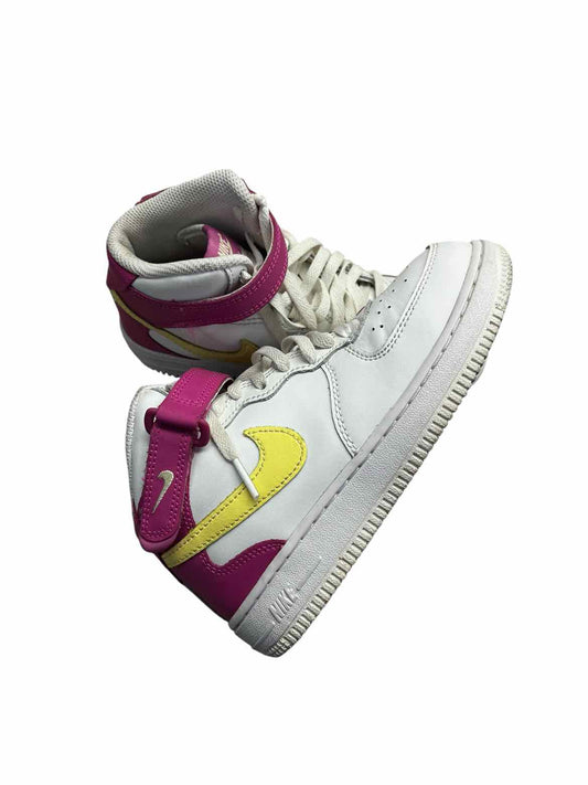 Nike (B) White Youth Shoe Size 2 (Youth) Girl's Casual Shoes