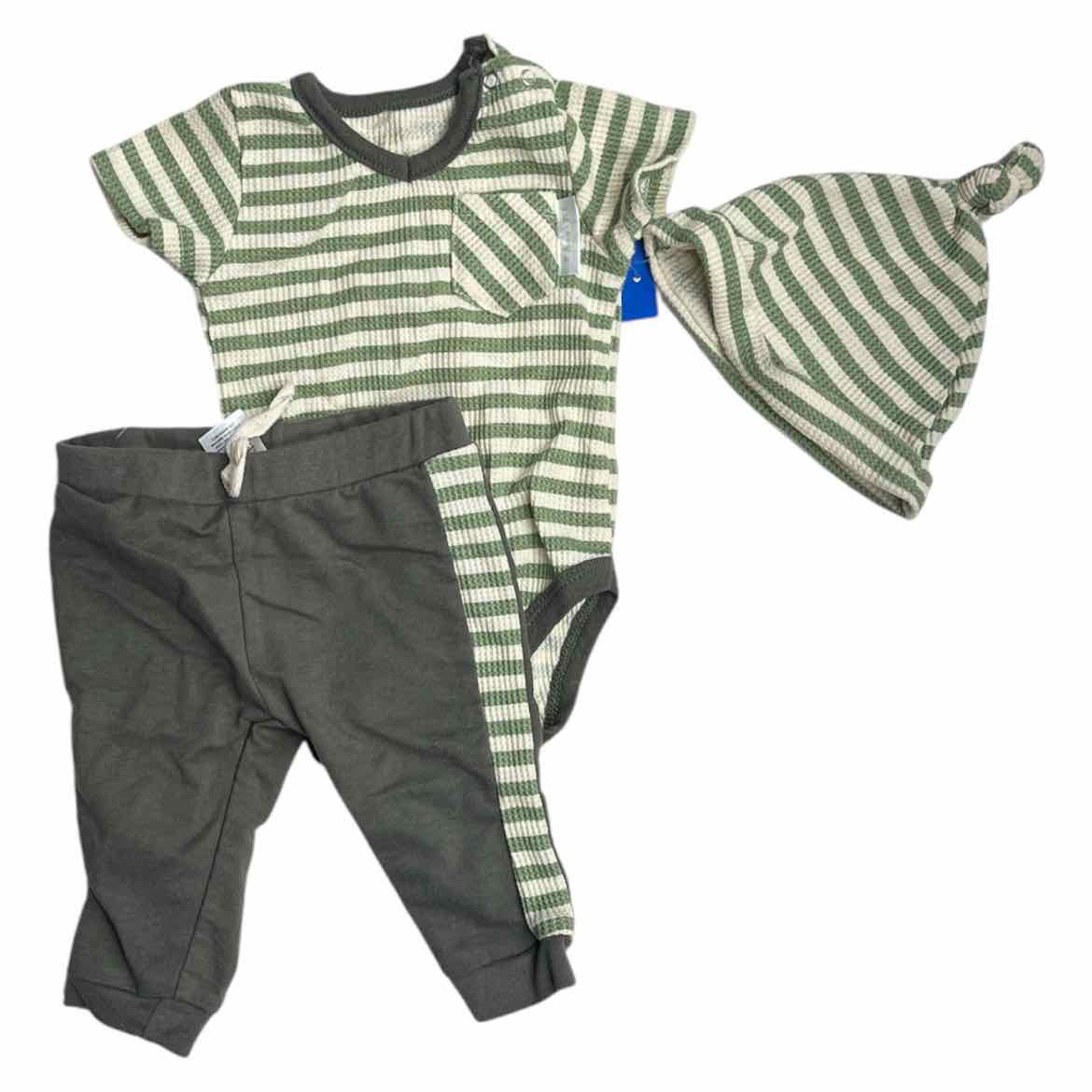 Tahari (C) Green Infant Size 3-6 MO Boy's 2PC Casual