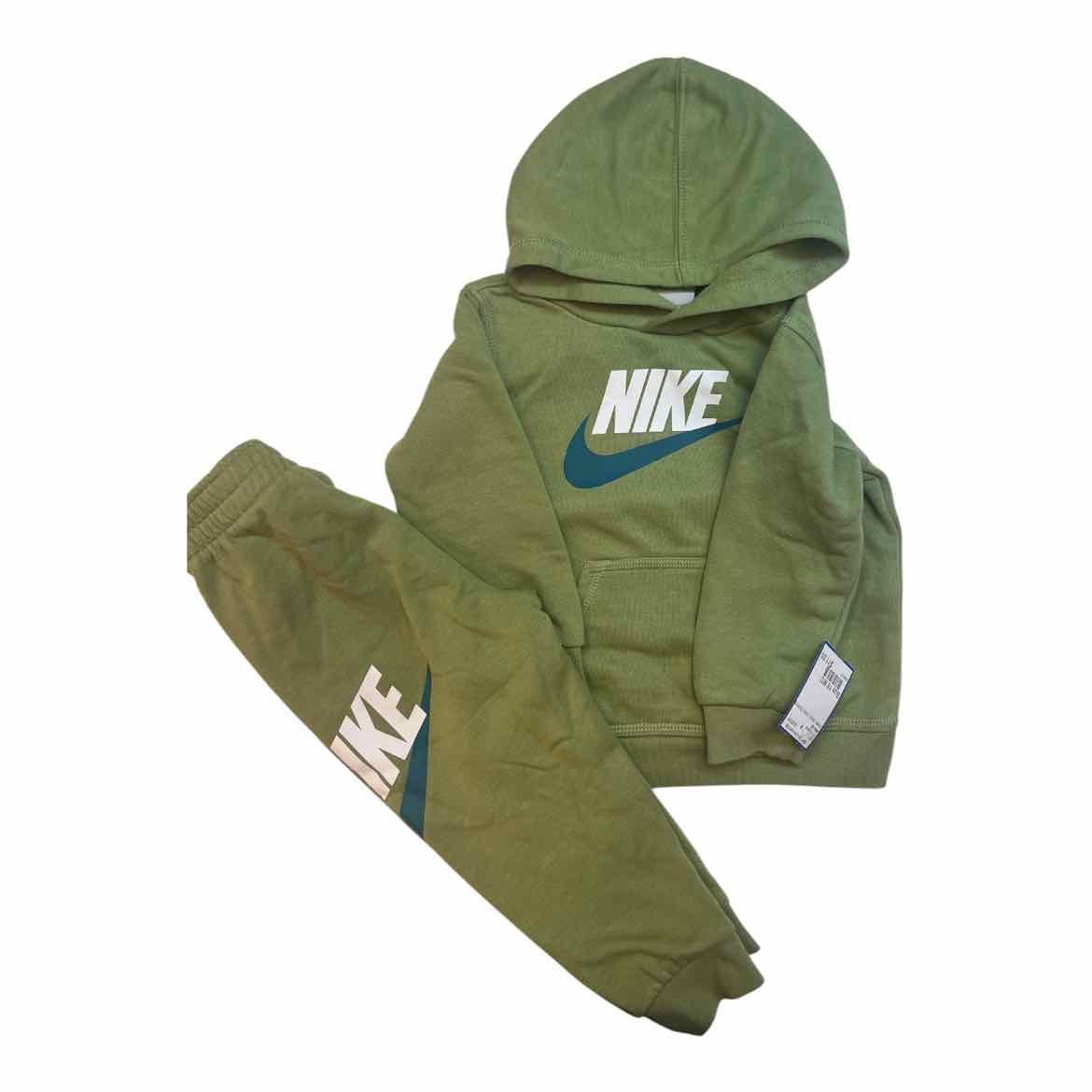Nike (B) Green Infant Size 18 MO Boy's 2PC Casual