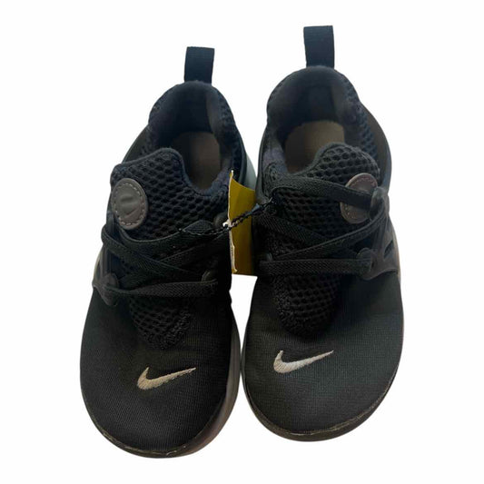 Nike (B) Black Toddler Shoe Size 10 (Toddler) Neutral Athletic Shoes