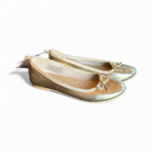 Cat and Jack (D) Gold Youth Shoe Size 1 (Youth) Casual Shoes