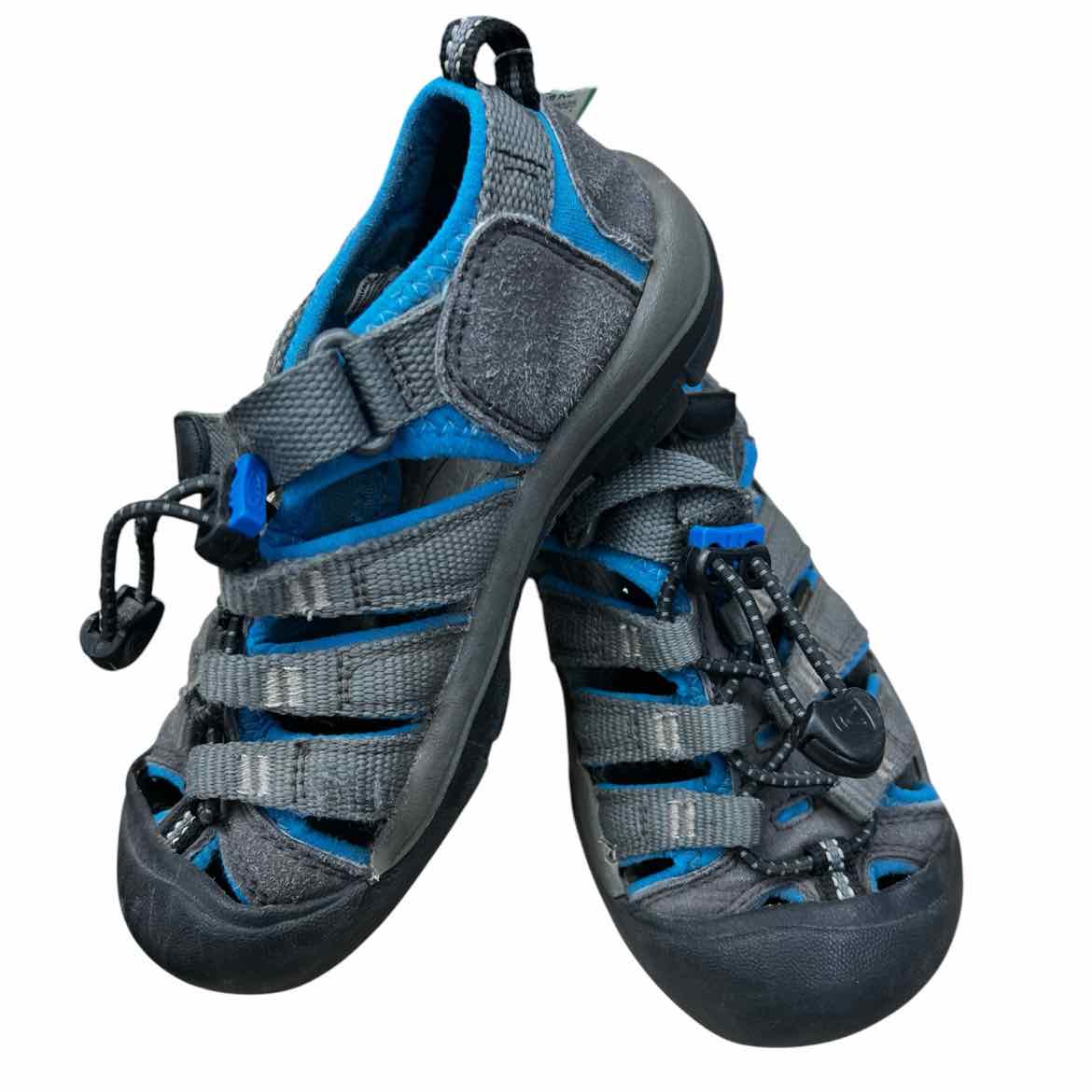 Keen (AA) Grey Youth Shoe Size 11 (Youth) Boy's SandalsBetter