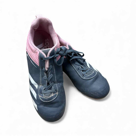 Adidas (B) Grey Youth Shoe Size 1.5 (Youth) Cleats