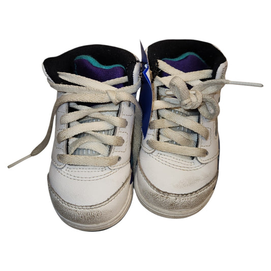 Nike (B) White Toddler Shoe Size 5 (Toddler) Boy's Athletic Shoes