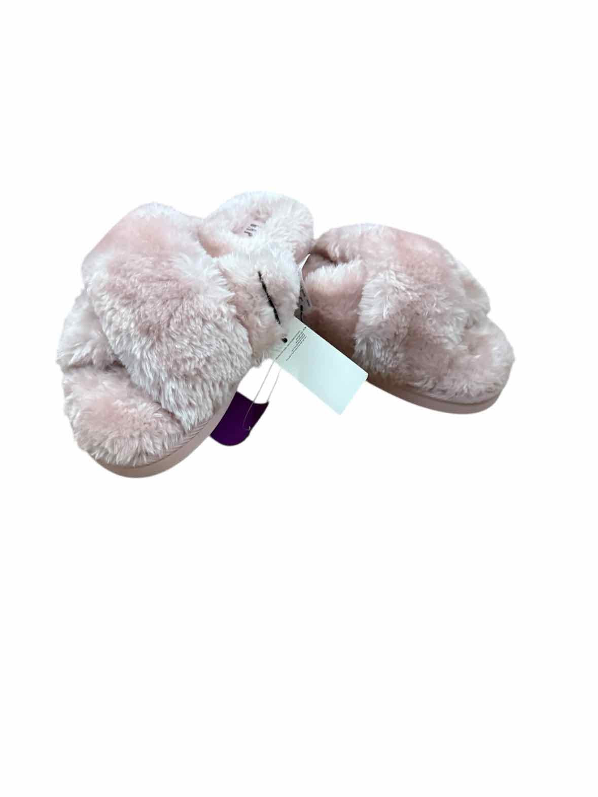 Gap (B) Pink Youth Shoe Size 6 (Youth) Slippers