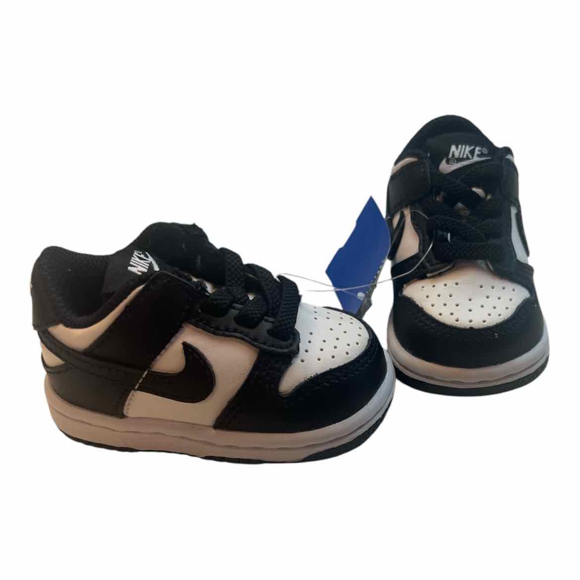 Nike (B) Infant Shoe Size 2 (Infant) Black & White Boy's Casual Shoes