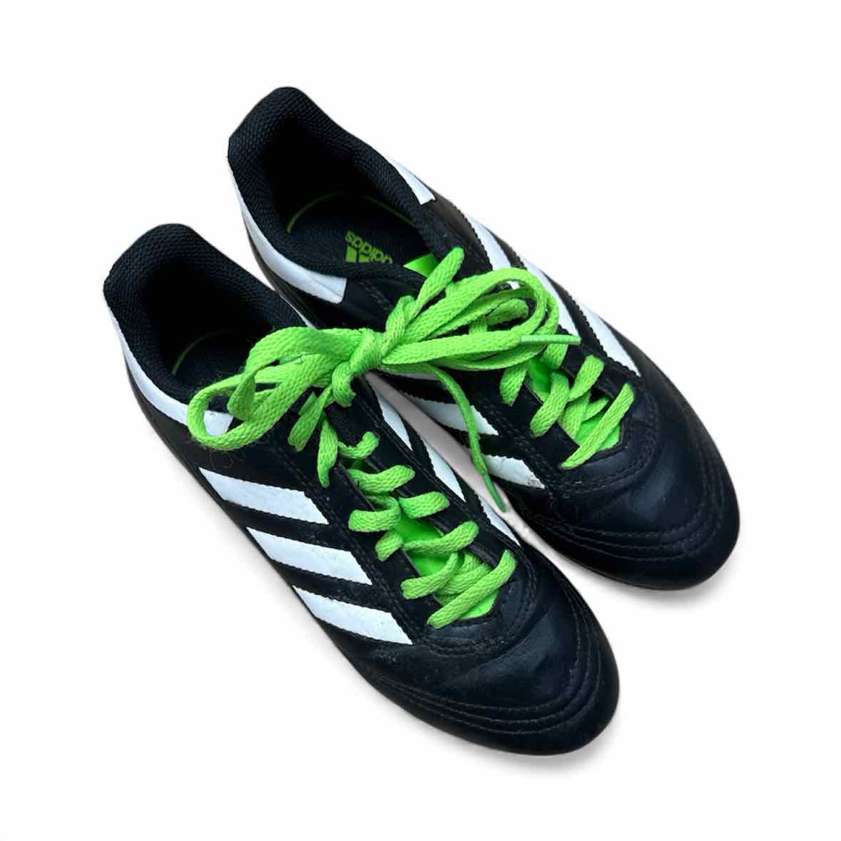 Adidas (B) Black Youth Shoe Size 3 (Youth) Cleats