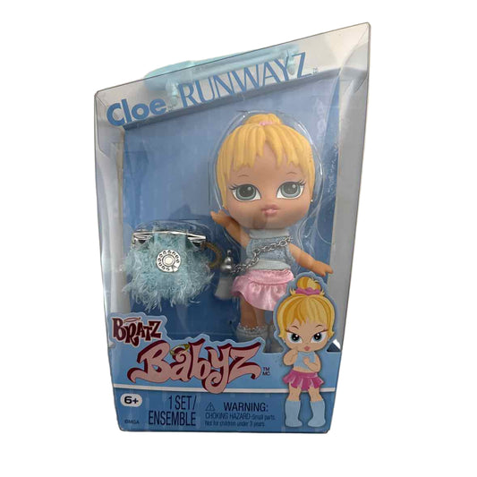 Bratz 8" Babyz Runwayz Cloe Collectible Fashion Doll with Real Fashions
